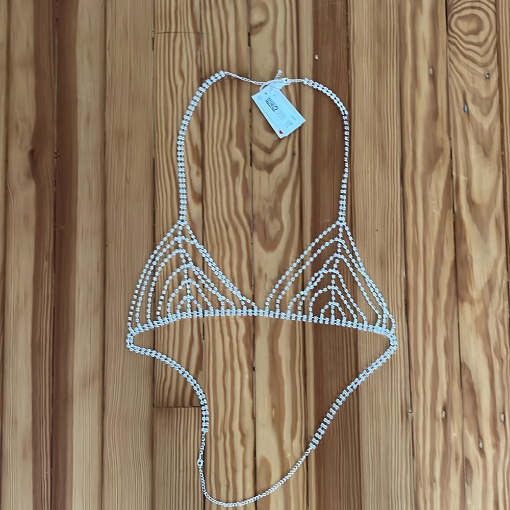 Bra chain